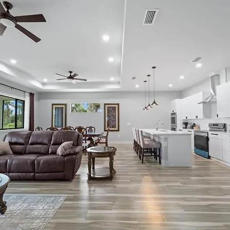 Tranquil Brand New Central Location Lake Front
